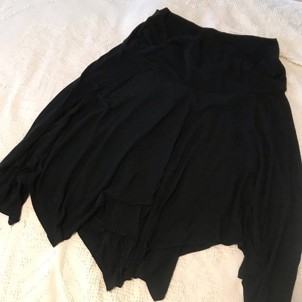 Liz Lange Black maternity skirt asymmetrical hem